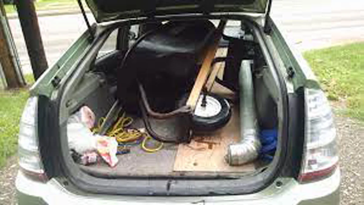 wheelbarrow fit in a car